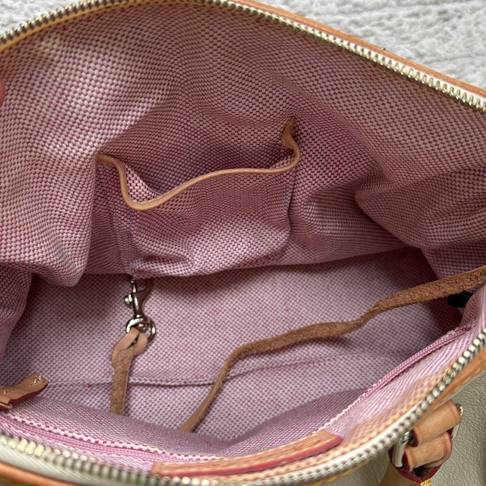 Dooney & Bourke 1975 Sorrento Barrel Satchel  - Sand - Excellent Condition - Picture 13 of 14